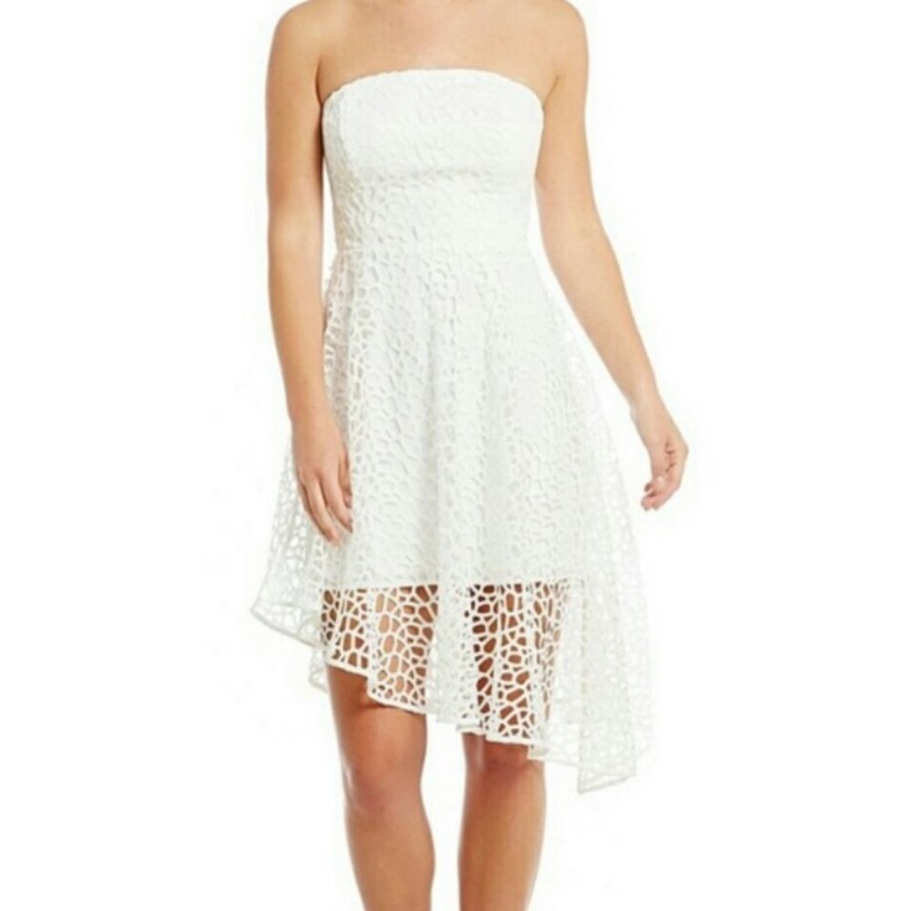 Revolve Keepsake White Eyelet‎ Asymmetric Dress Size Small Strapless Lace Boho